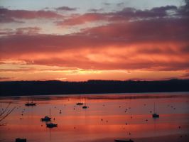 coucher de soleil sur l estuaire de la Rance depuis le gite Ker Mor.jpg