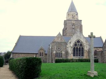 ancienne eglise de Saint Suliac un des cinq villages de l association Les plus beaux villages de France Bretagne.jpg